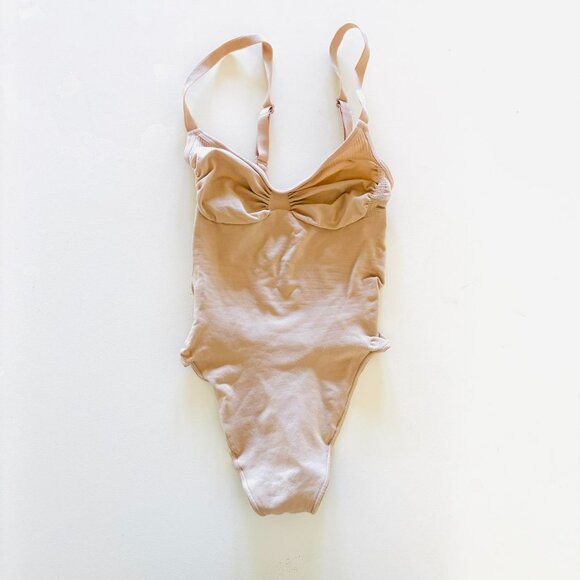 NWOT Skims Shapewear Thong Bodysuit 39 B 8 - Picture 1 of 3